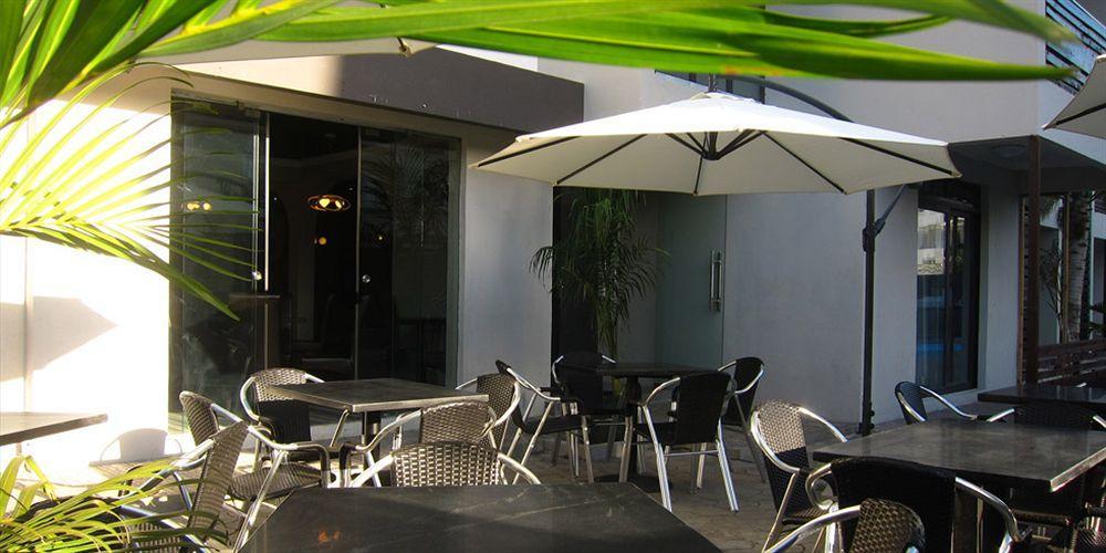 West Palm Inn Flic-en-Flacq Εξωτερικό φωτογραφία