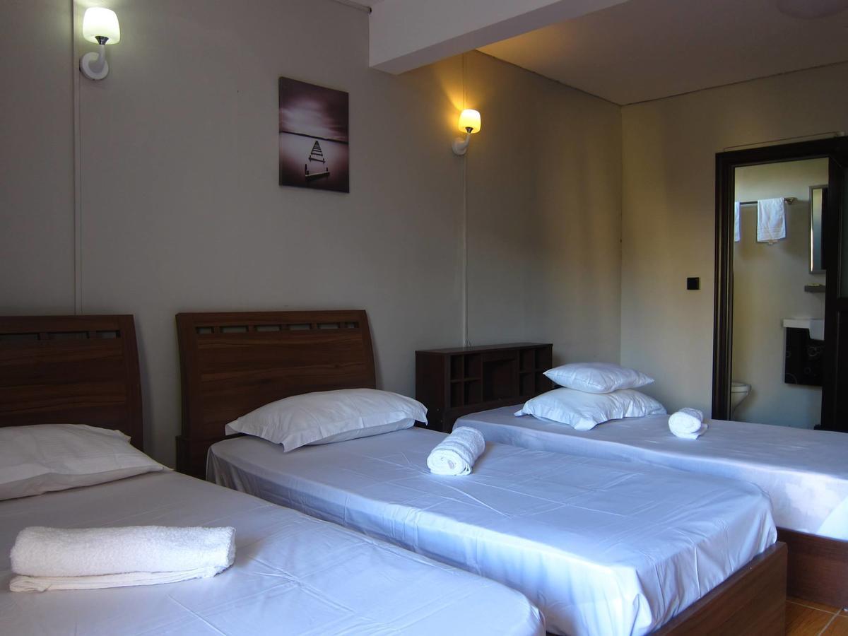 West Palm Inn Flic-en-Flacq Εξωτερικό φωτογραφία