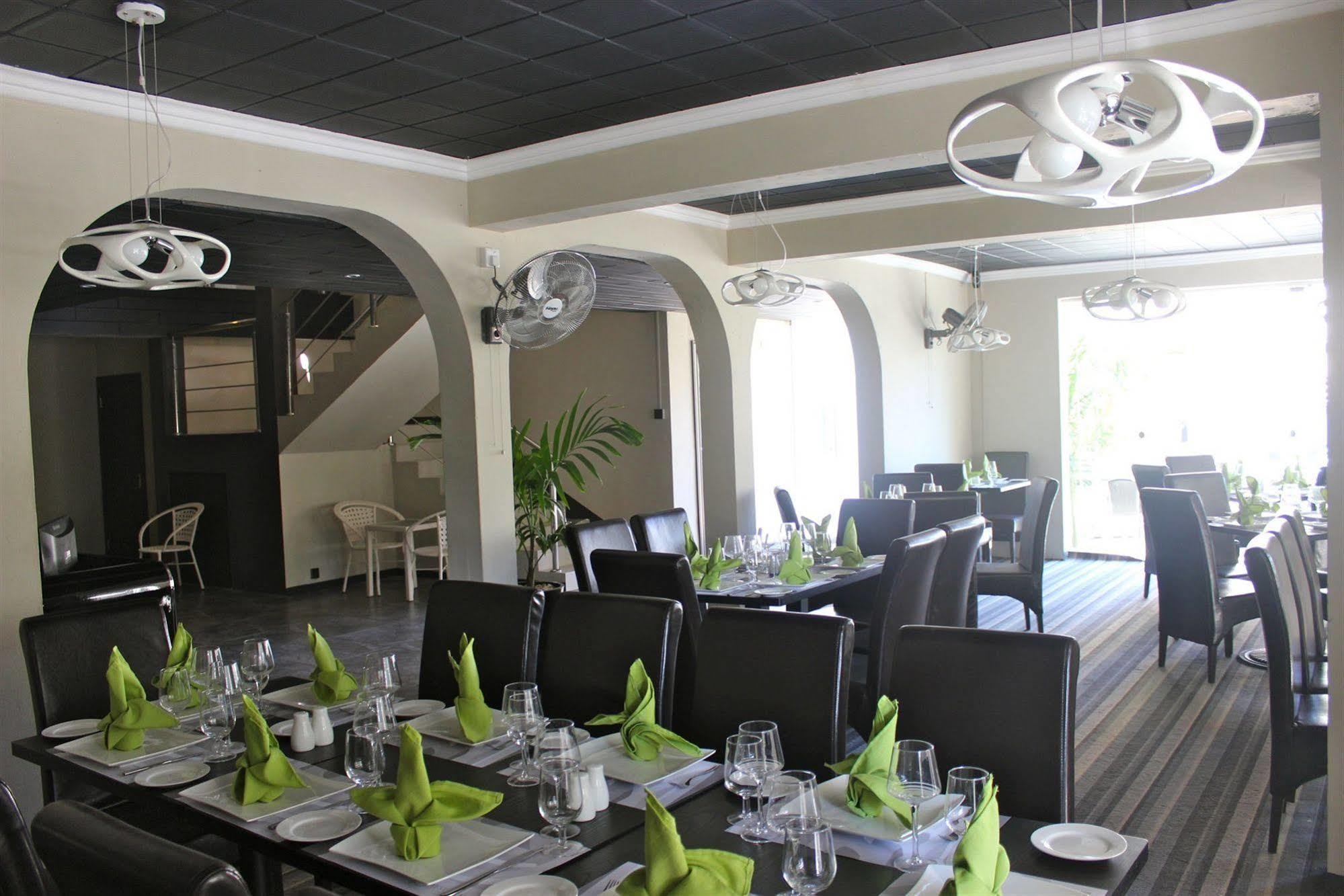 West Palm Inn Flic-en-Flacq Εξωτερικό φωτογραφία