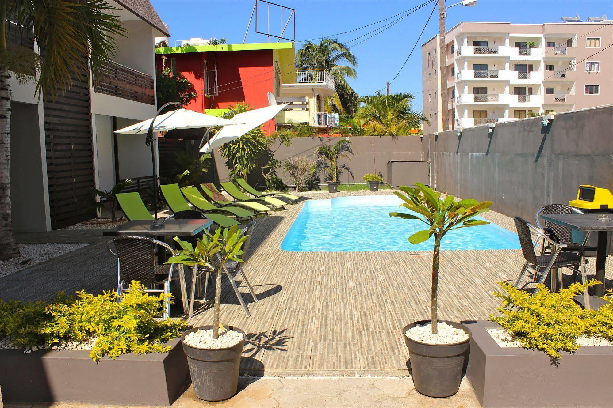 West Palm Inn Flic-en-Flacq Εξωτερικό φωτογραφία