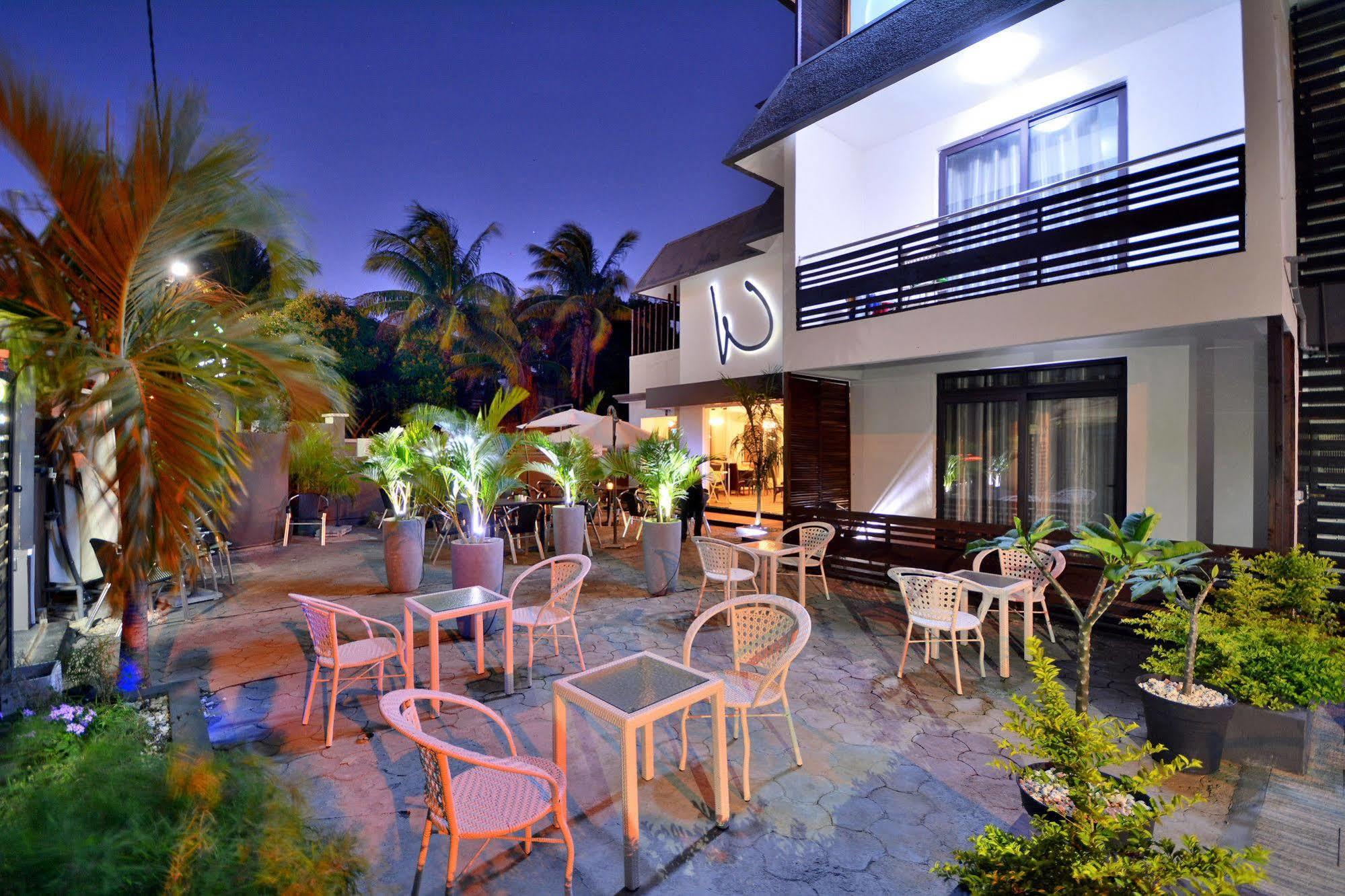 West Palm Inn Flic-en-Flacq Εξωτερικό φωτογραφία