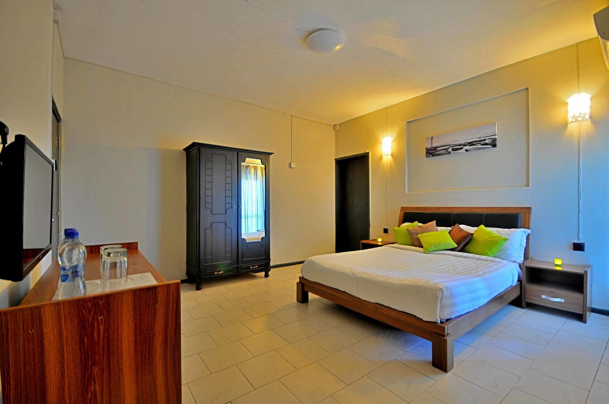 West Palm Inn Flic-en-Flacq Εξωτερικό φωτογραφία